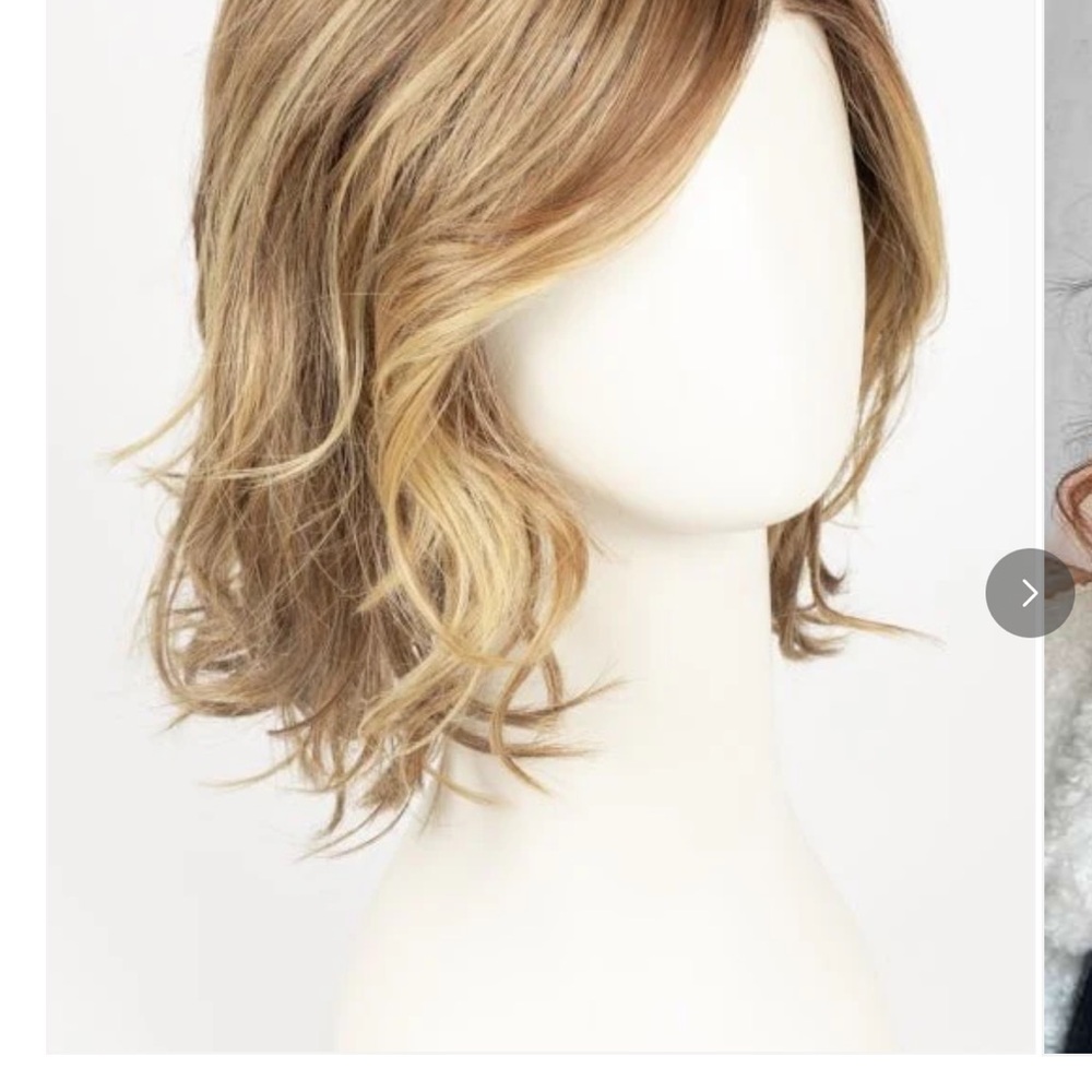 Ellen Wille Delight Light Bernstein Rooted EUC wavy bob